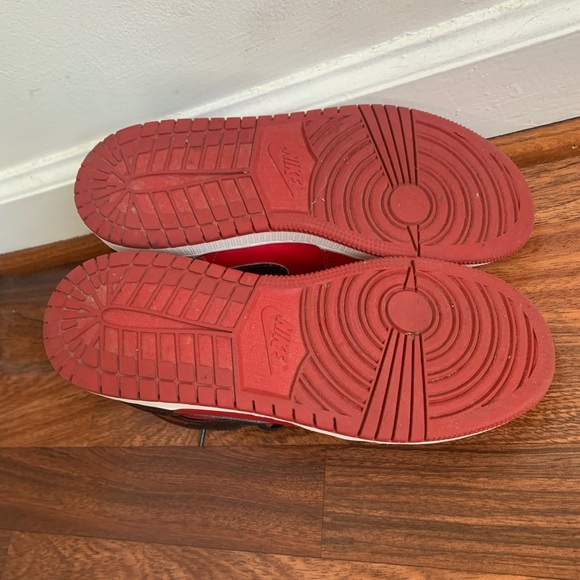 Air Jordan 1 Mid Reverse Bred 554725 660 GS Size 5.5Y Fits Women 7 - Picture 5 of 6